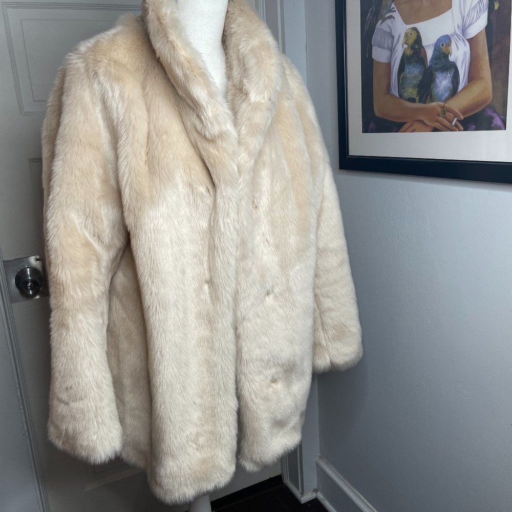 H&M Pale Pink Faux Fur Coat - Size 16 - Excellent Condition - Fits small